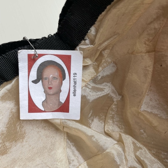 Vintage | Black Velvet Flapper Cloche Hat | O/S - Picture 13 of 15